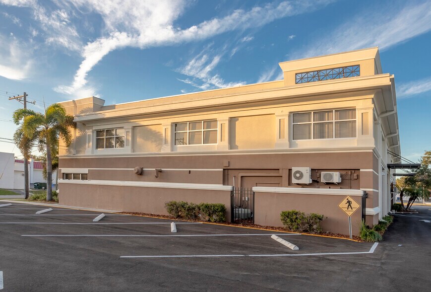 More Photos Of 501 S Lincoln Ave, Clearwater Medical For Lease