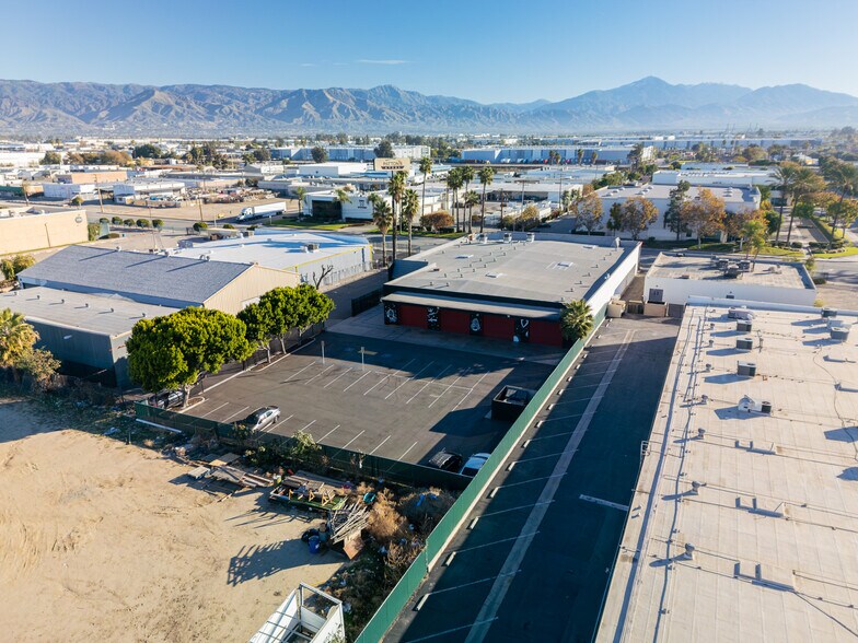 More Photos Of 1090 S Arrowhead Ave, San Bernardino Freestanding For Lease