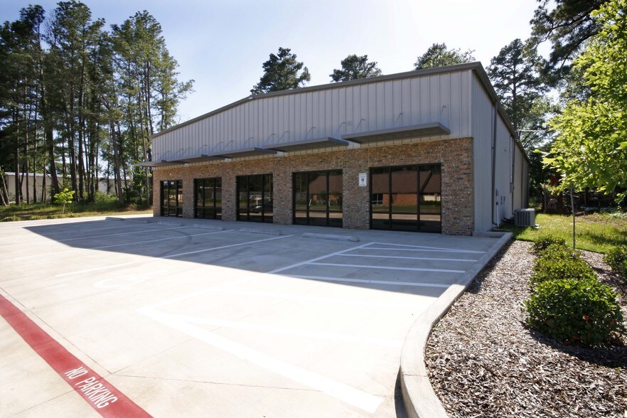 More Photos Of 405 Enterprise St, Longview Warehouse For Sale