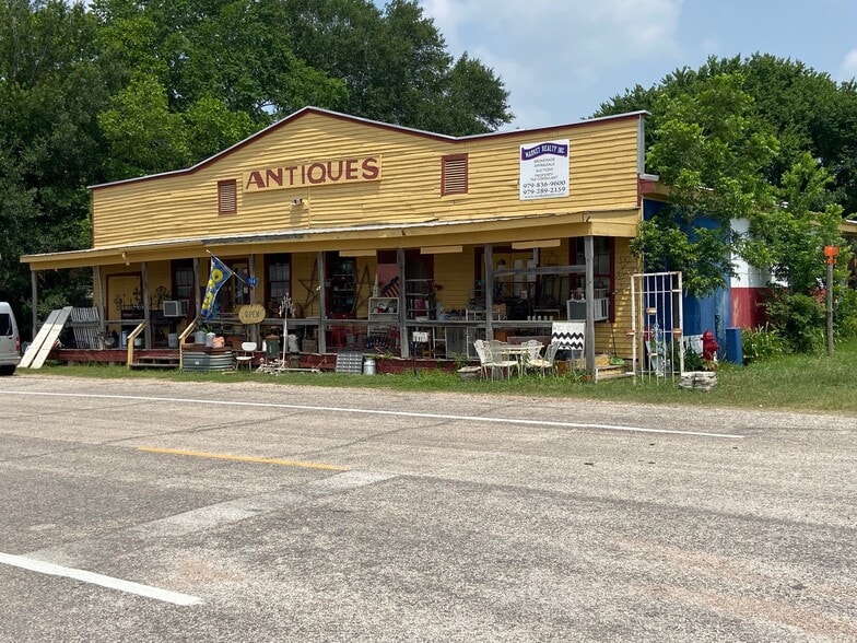 Primary Photo Of 108 Thigpen St, Carmine General Retail For Sale