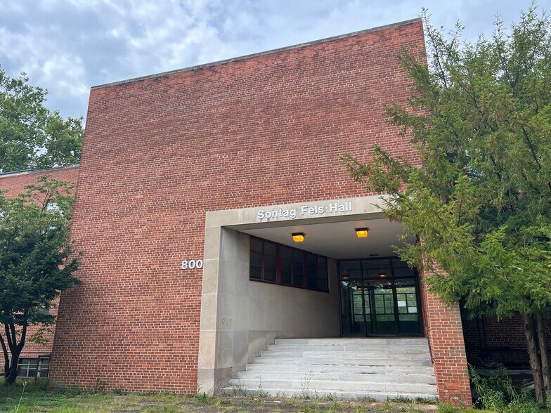 More Photos Of 800 Livermore St, Yellow Springs Research And Development For Sale