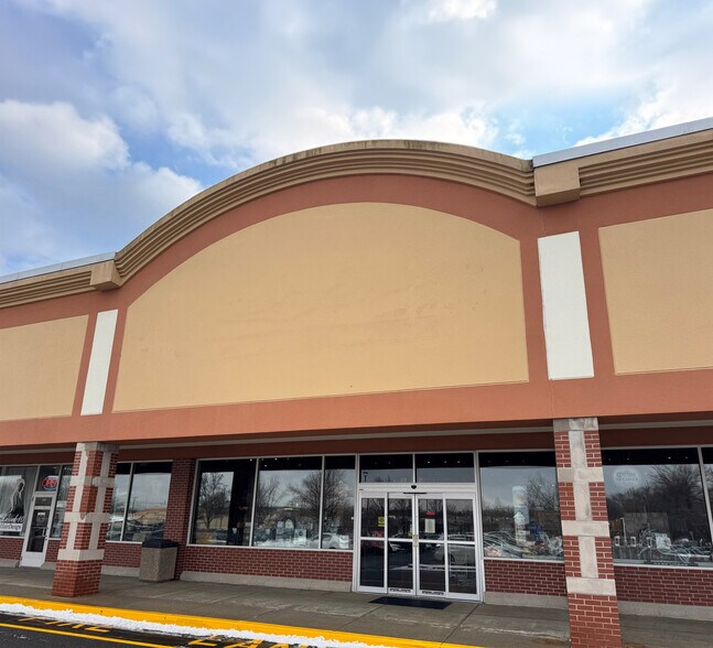 More Photos Of 232-238 Tolland Tpke, Manchester Unknown For Lease