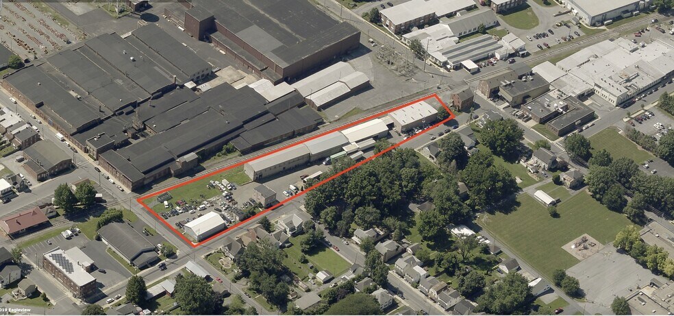 Primary Photo Of 199 W Stiegel St, Manheim Self Storage For Sale