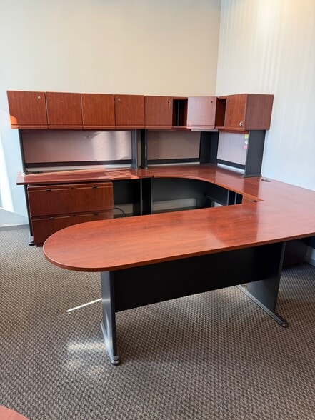 More Photos Of 943 Reserve Dr, Roseville Office For Lease