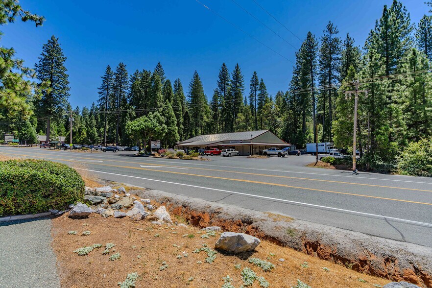 More Photos Of 26395 Buckhorn Ridge Rd, Pioneer Bank For Sale