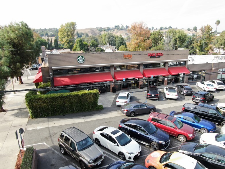 More Photos Of 4900-4906 Topanga Canyon Blvd, Woodland Hills Storefront For Lease
