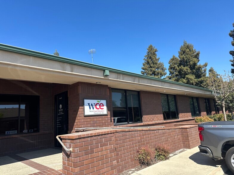 More Photos Of 3924 W Caldwell Ave, Visalia Coworking Space