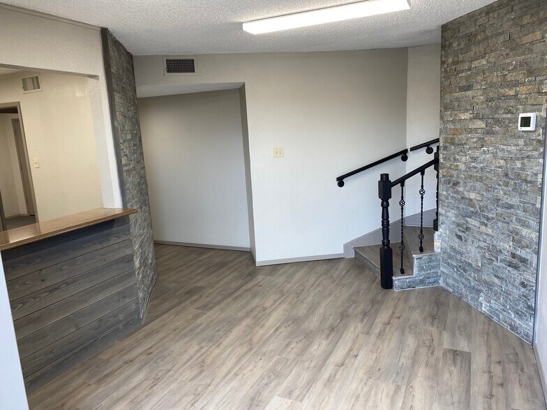 More Photos Of 522 Benson Ln, Roanoke Office For Lease