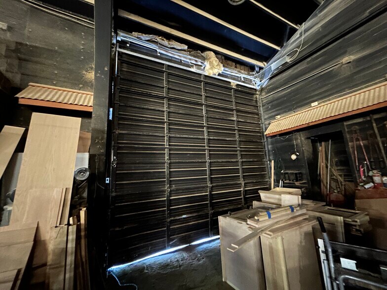 More Photos Of 10411 S US Highway 79, Palestine Warehouse For Sale