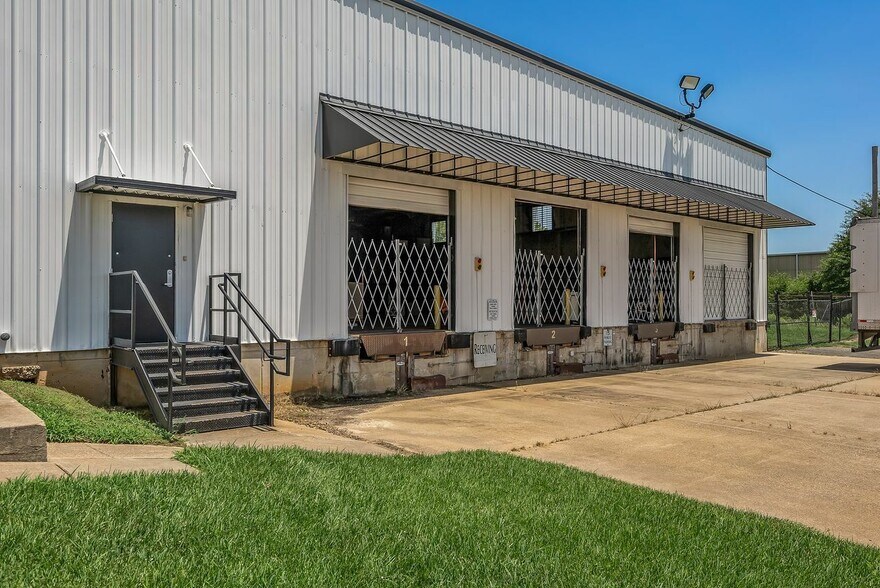 More Photos Of 7330 Julie Francis Dr, Shreveport Warehouse For Sale
