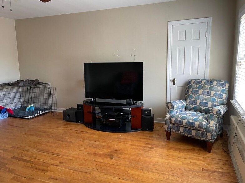 More Photos Of 6121 King Hwy, Kalamazoo Religious Facility For Sale