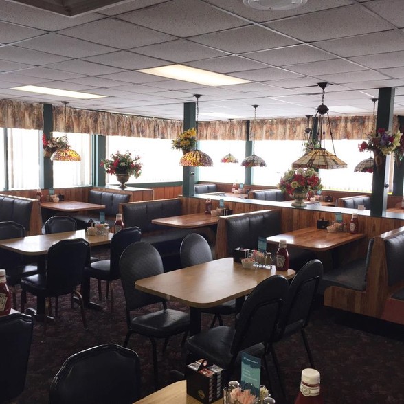 More Photos Of 3812 S Martin Luther King Jr Blvd, Lansing Restaurant For Lease