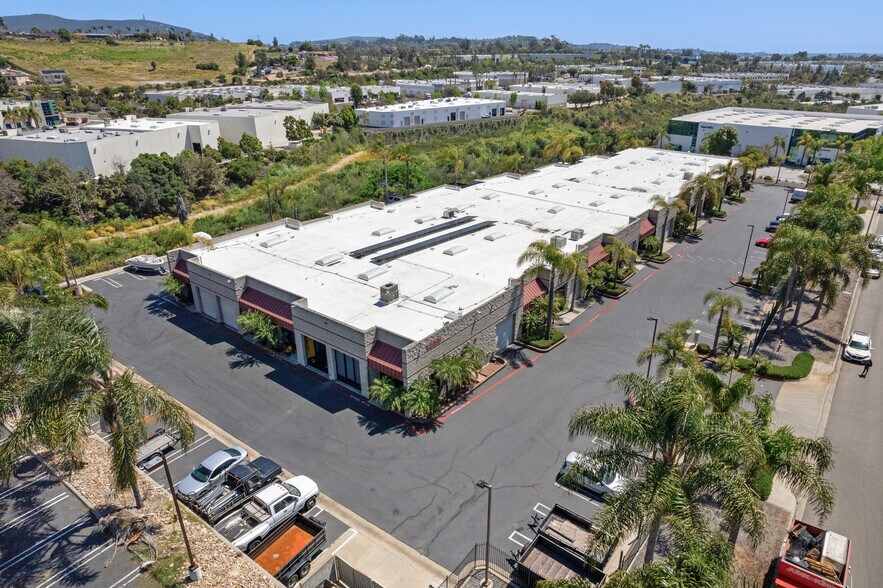 More Photos Of 2588 Progress St, Vista Service For Lease