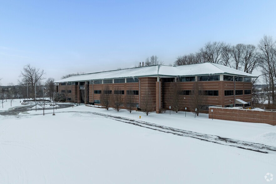 More Photos Of 19975 Victor Pky, Livonia Office For Lease