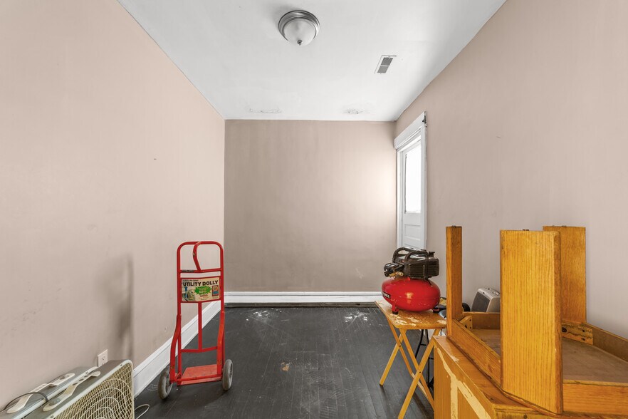 More Photos Of , Cleveland Unknown For Sale