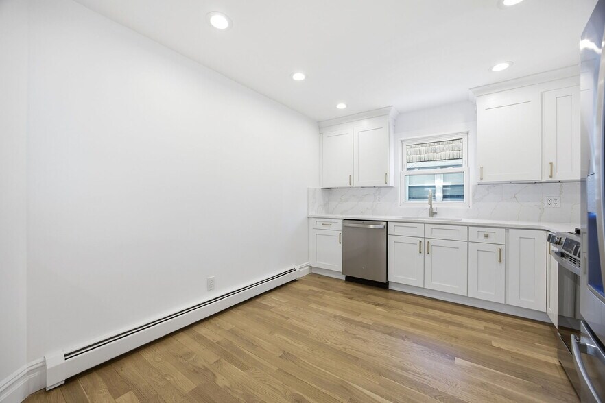 More Photos Of 158-10 95th St, Howard Beach Multifamily For Sale