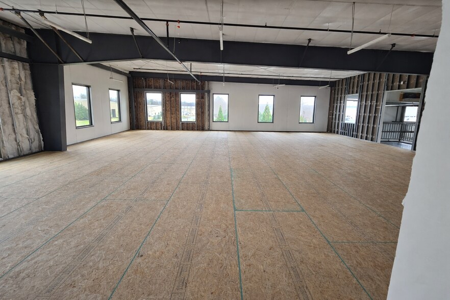 More Photos Of 168 Thunder Rd, Mooresville Light Manufacturing For Lease