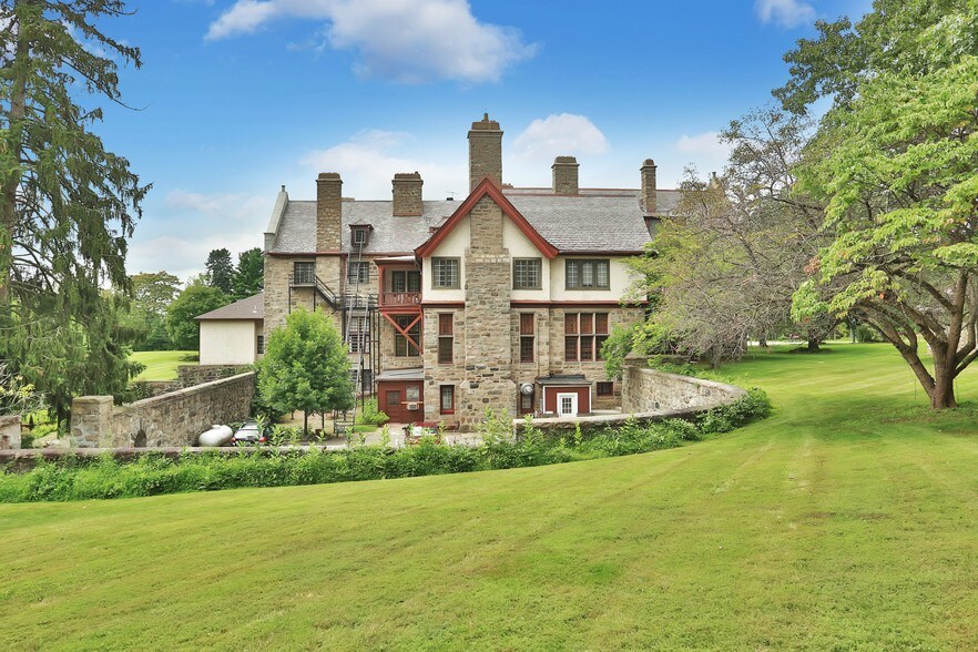 More Photos Of 150 Sister Servants Ln, Sloatsburg Lodge Meeting Hall For Sale
