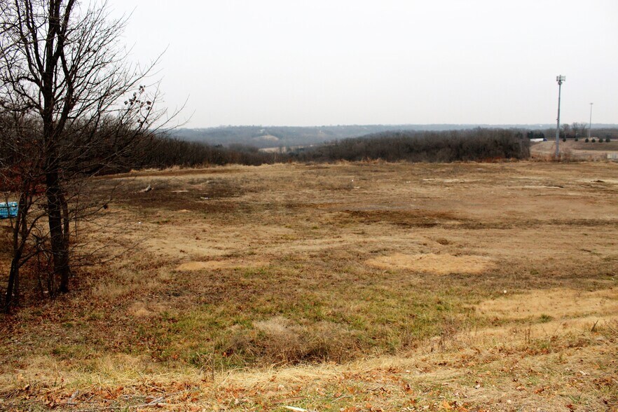 More Photos Of 2975 E McCarty St, Jefferson City Land For Sale