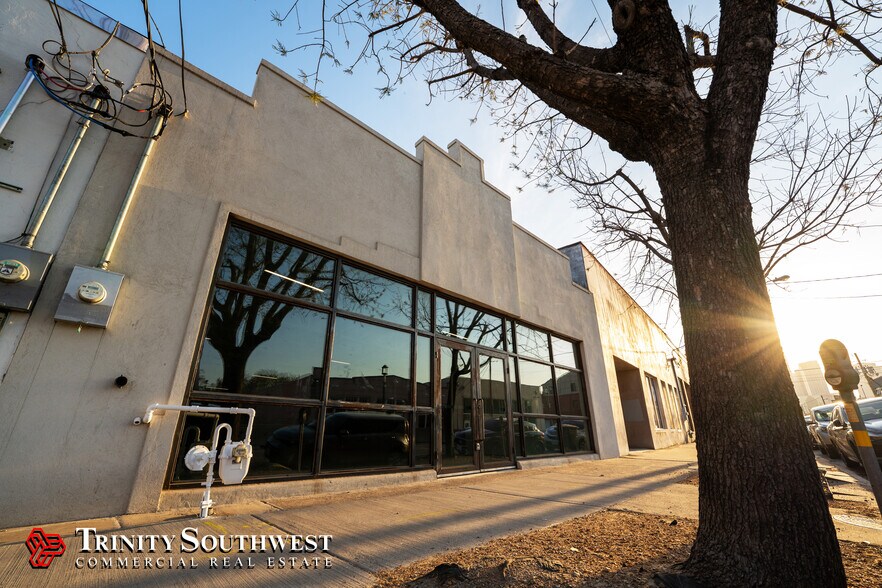 Primary Photo Of 3012 Commerce St, Dallas Storefront For Sale
