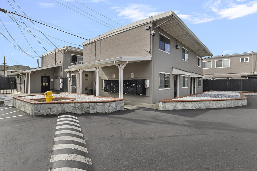 More Photos Of 26525 Gading Rd, Hayward Apartments For Sale
