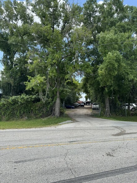 More Photos Of 6640 E Colonial Dr, Orlando Auto Dealership For Sale