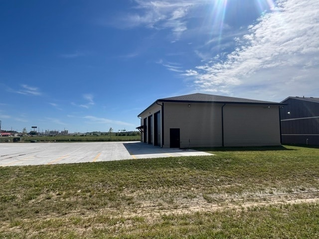 More Photos Of 3528 14th Ave, Council Bluffs Flex For Lease