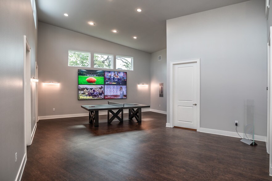 More Photos Of 555 William D Fitch Pkwy, College Station Office For Sale