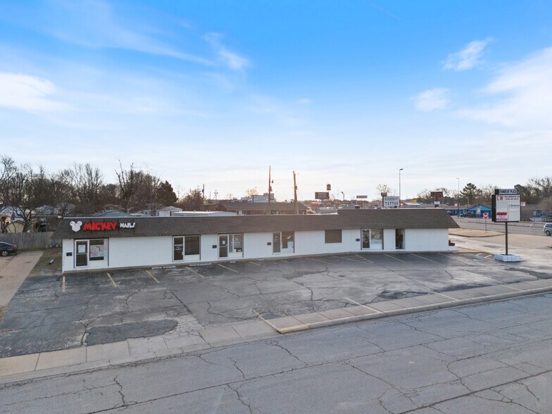 More Photos Of 885 S Dogwood St, Siloam Springs Medical For Lease