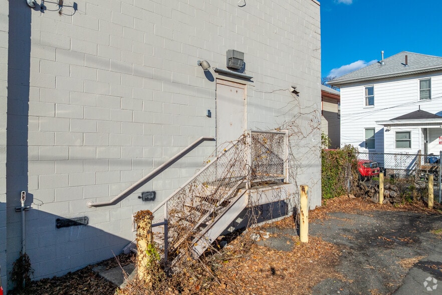 More Photos Of 739 Greenwood Ave, Trenton Freestanding For Lease