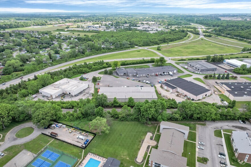 More Photos Of 2135 S James Rd, Columbus Warehouse For Lease