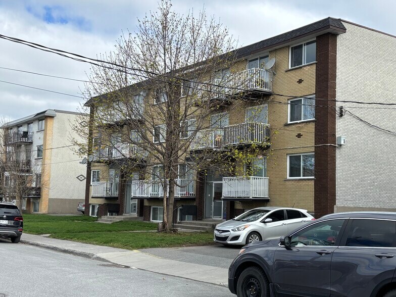 More Photos Of 3165 Rue De Mont-Royal, Saint-hubert Apartments For Sale