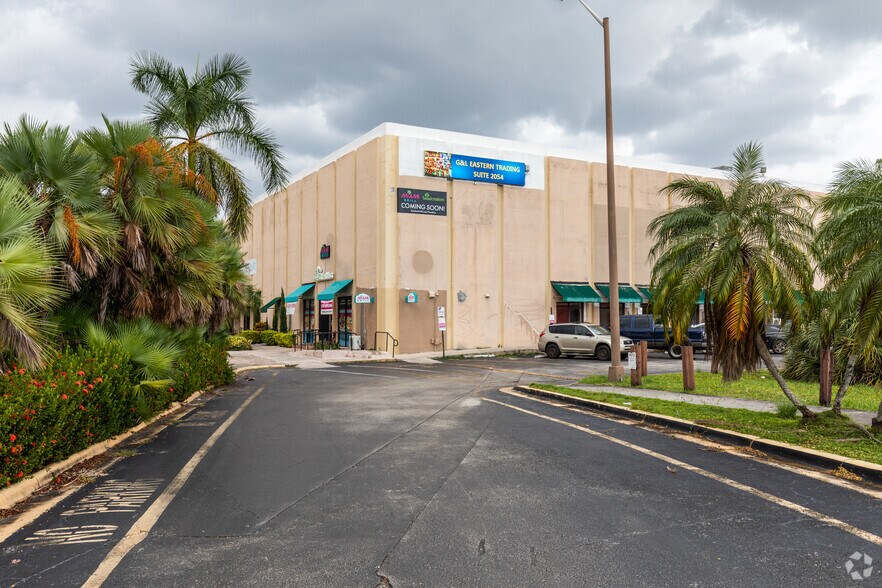 More Photos Of 777 NW 72nd Ave, Miami General Retail For Lease
