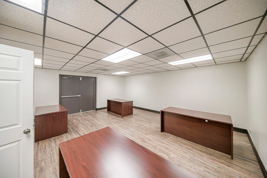 More Photos Of 1410 Rankin Hwy, Midland Office For Sale