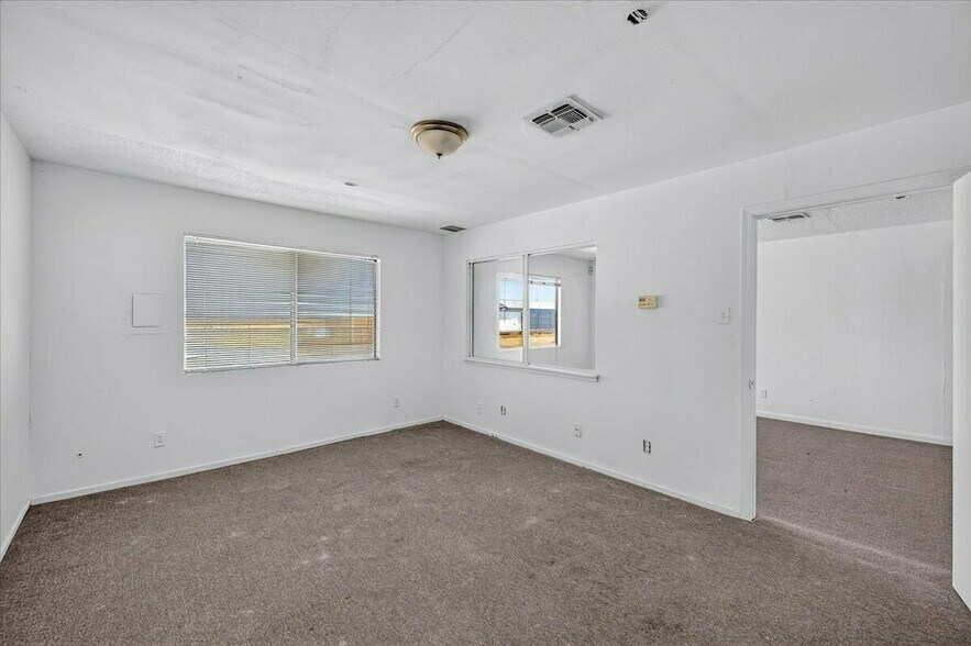 More Photos Of 23745 Avenue 112, Porterville Refrigeration Cold Storage For Sale