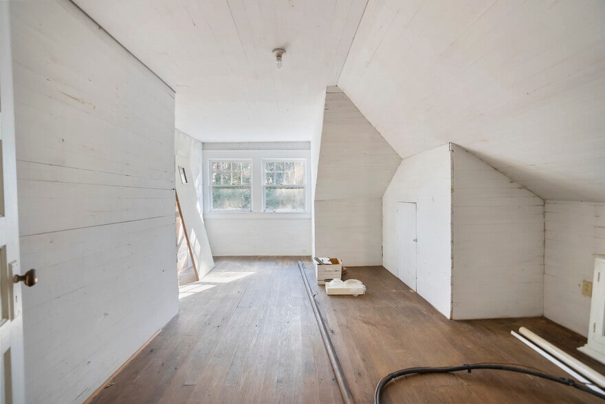 More Photos Of 611 Carthage St, Sanford Medical For Sale