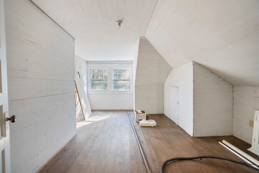 More Photos Of 611 Carthage St, Sanford Medical For Lease