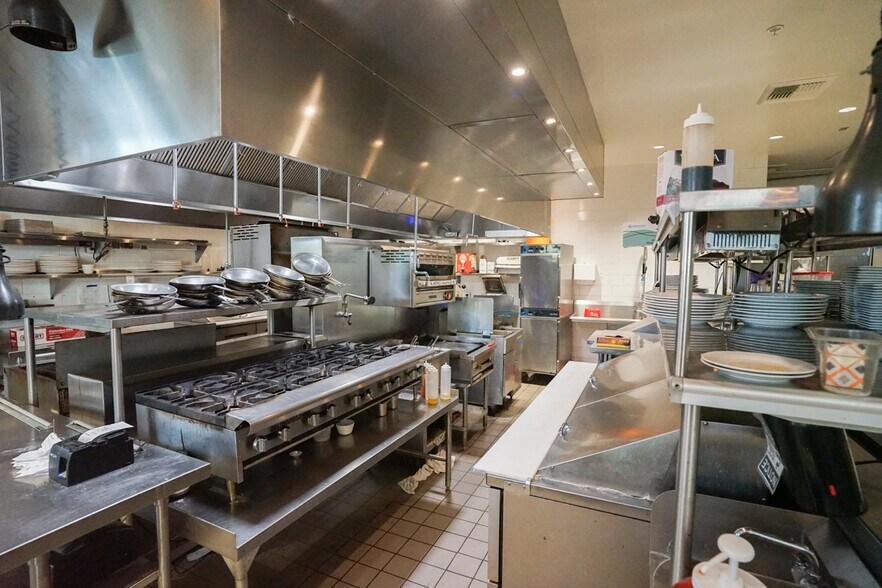 More Photos Of 200 W River Rd, Ripon General Retail For Lease