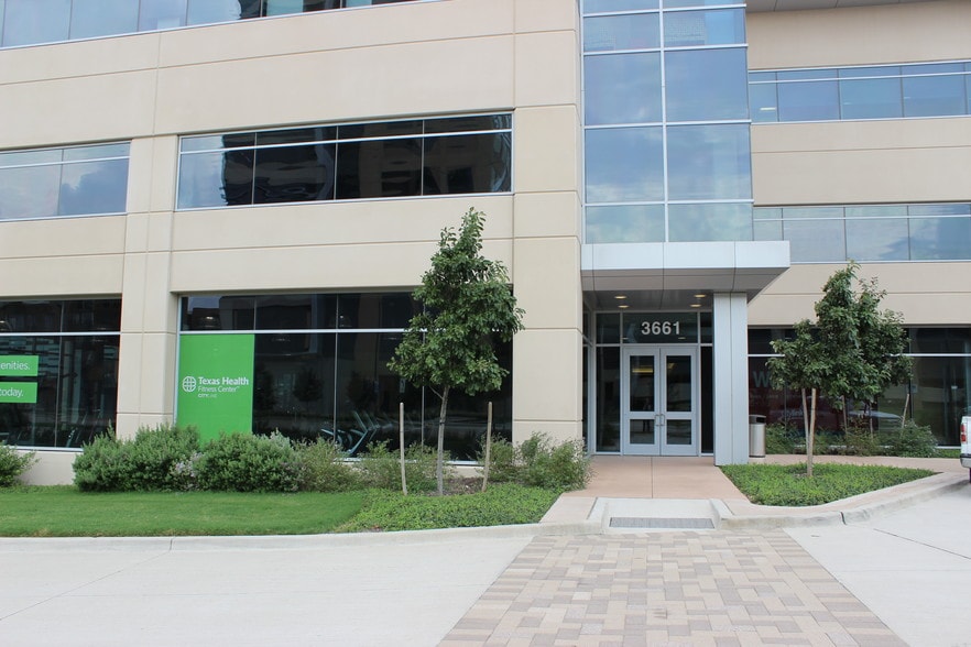 More Photos Of 3661 N Plano Rd, Richardson Medical For Lease