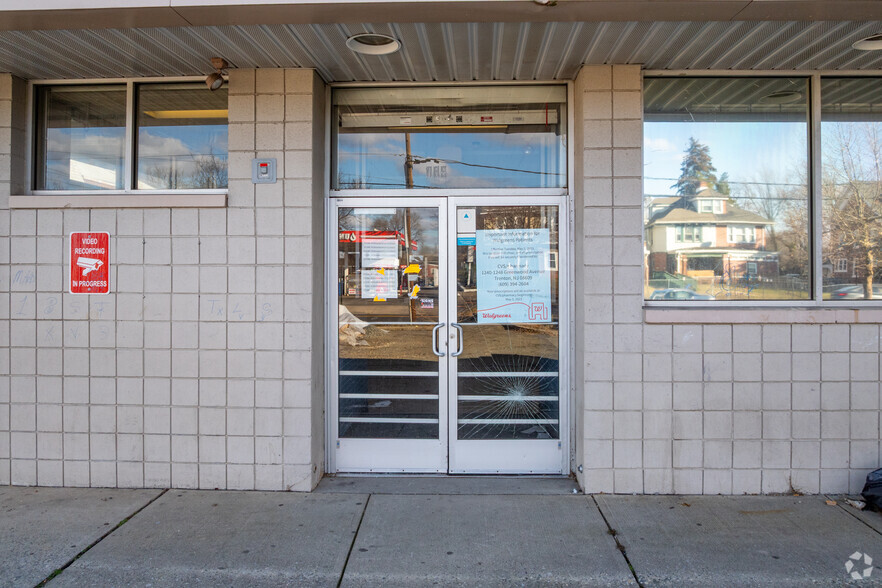 More Photos Of 739 Greenwood Ave, Trenton Freestanding For Lease