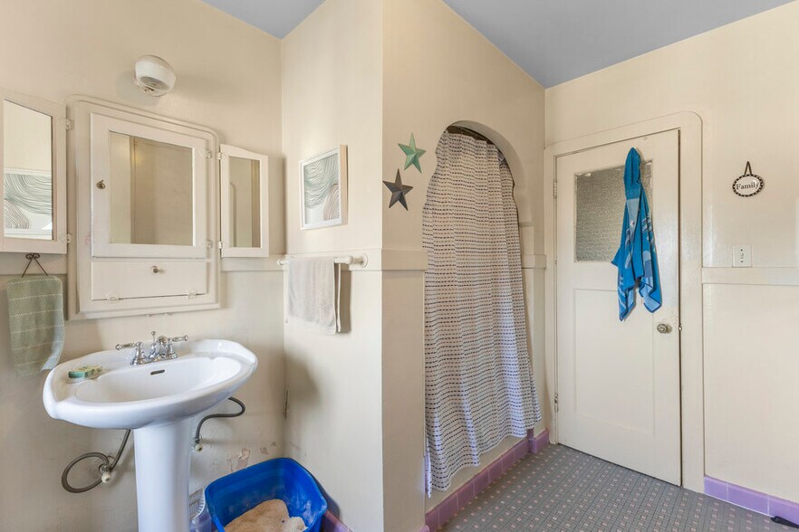More Photos Of 2900 Barrett Ave, Richmond Multifamily For Sale