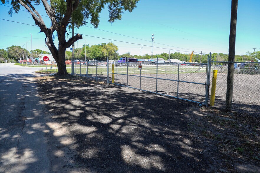 More Photos Of 11703 U.S. 301, Thonotosassa Land For Sale