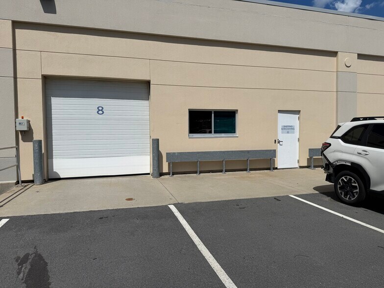 More Photos Of 27 Garden St, Danvers Warehouse For Lease