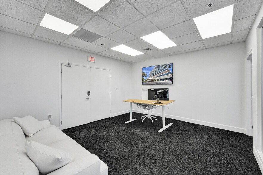 More Photos Of 2455 E Sunrise Blvd, Fort Lauderdale Loft Creative Space For Sale
