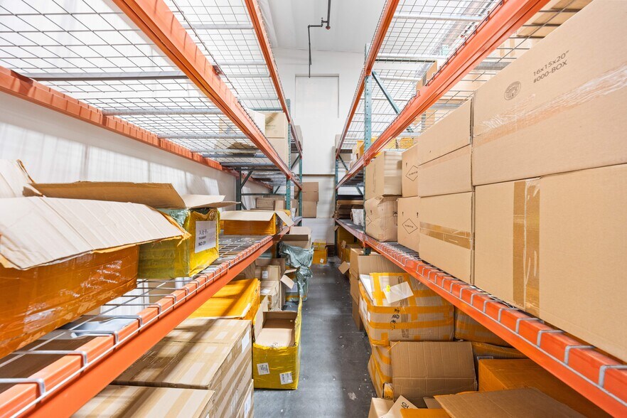 More Photos Of 1795 E Holt Blvd, Ontario Showroom For Sale