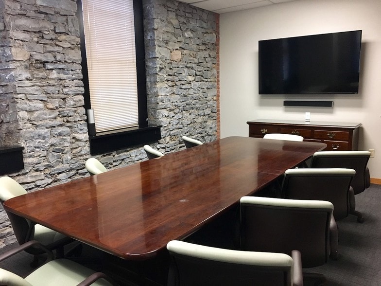 More Photos Of 250 Mill St, Rochester Office For Lease