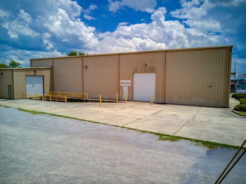 More Photos Of 108 Kelly Rd, Niceville Showroom For Lease