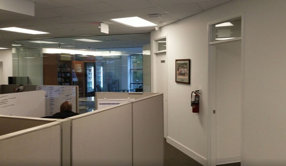 More Photos Of 1800 NW 69th Ave, Plantation Light Distribution For Lease