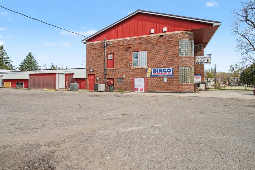 More Photos Of 7540 5th St, New Auburn Bar For Sale