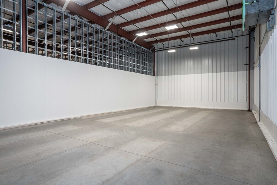 More Photos Of 299 Industrial Ln, Torrington Distribution For Lease